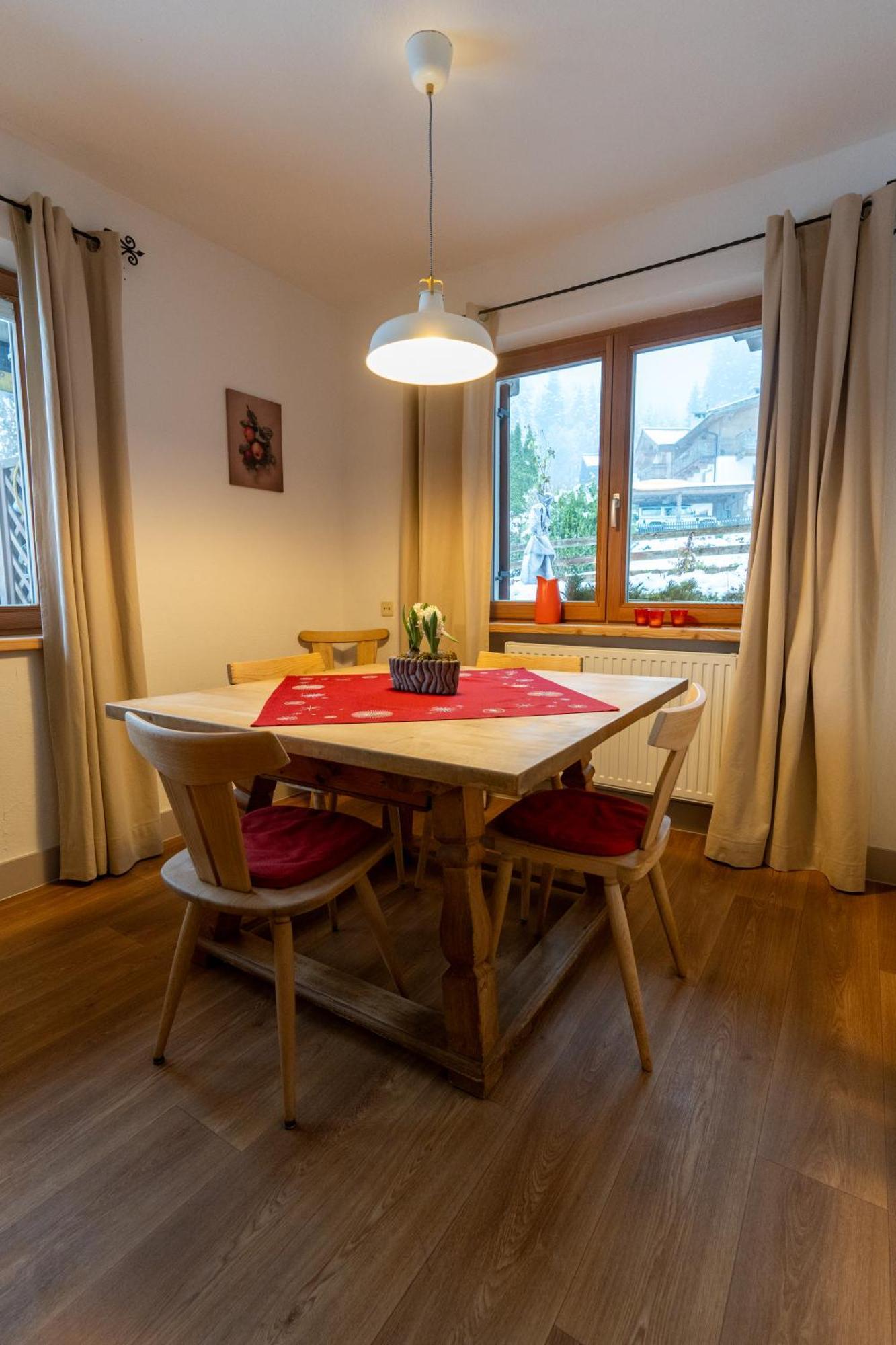 Haus Fini - In Out *